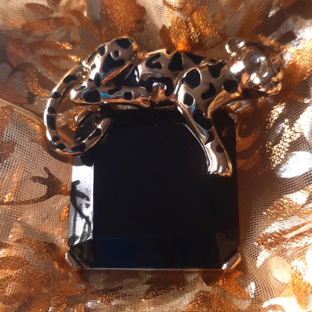 🐆 Leopard Pin ❤️